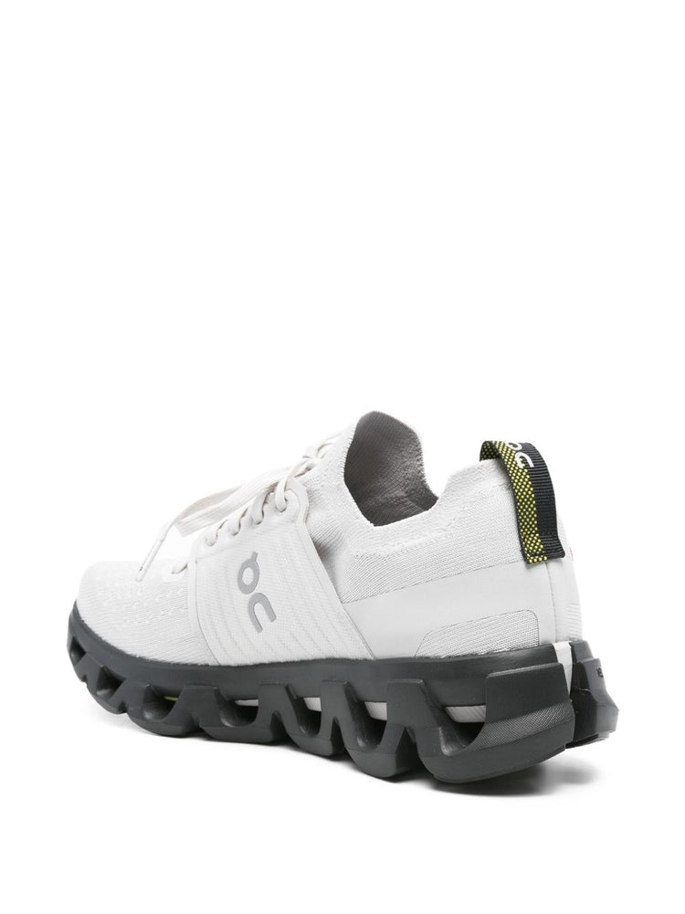 ON Sneakers White