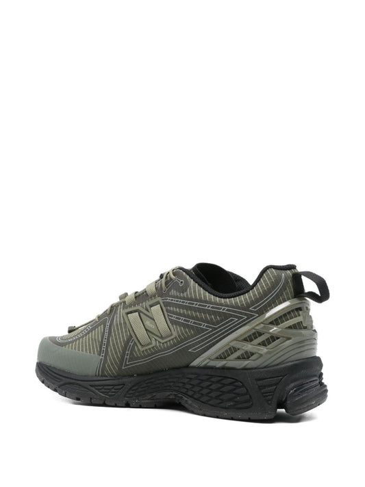 New Balance Sneakers Black