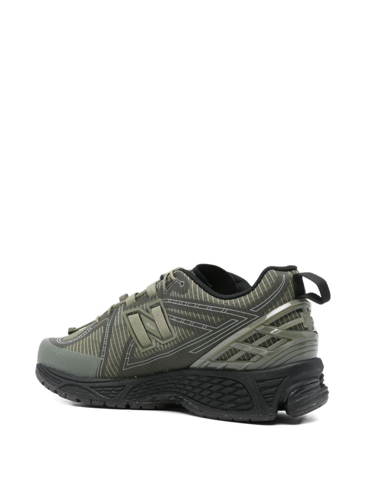 New Balance Sneakers Black