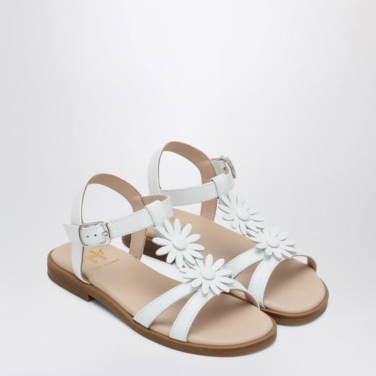Il Gufo White sandal with applied flowers