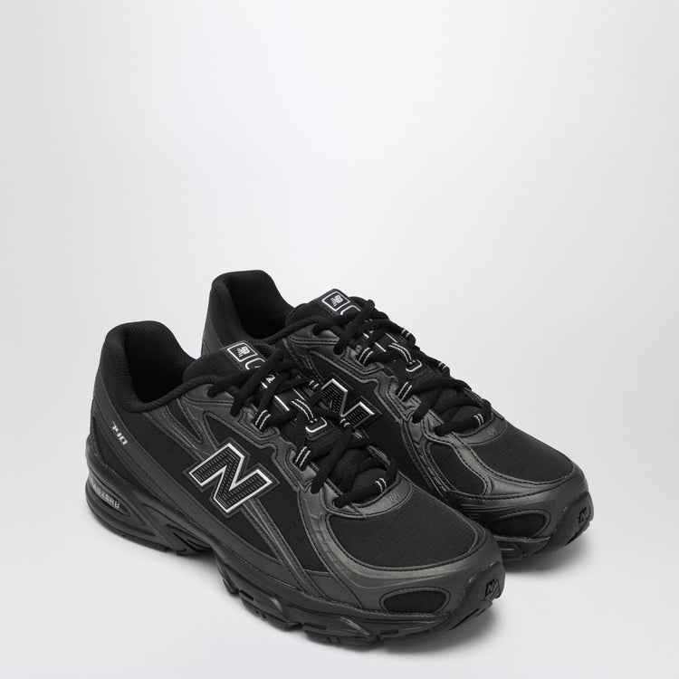 New Balance 740 Black/Silver metallic sneakers